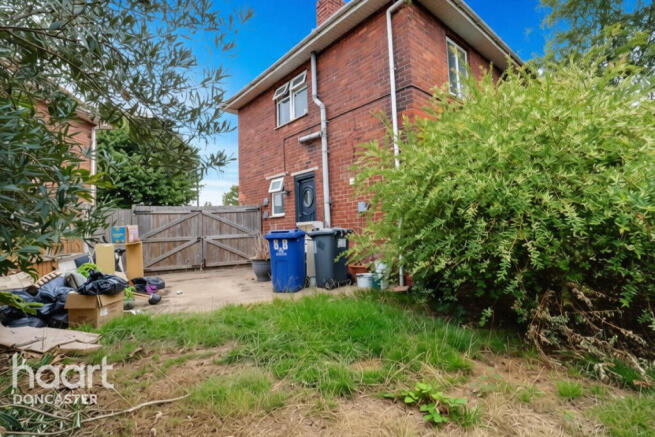 3 bed Semi-Detached for sale Image 4