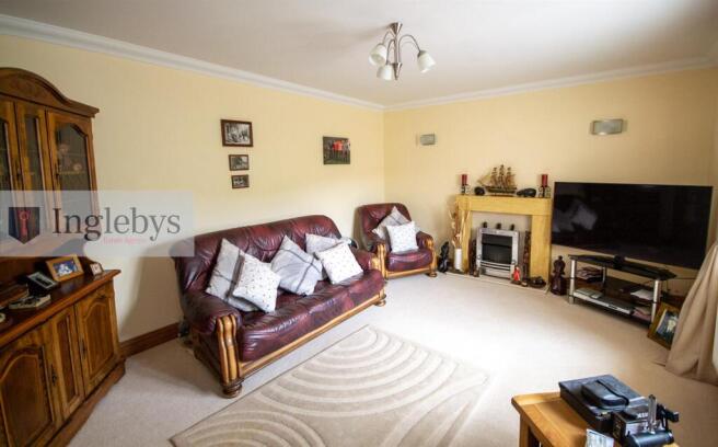 2 bed Detached Bungalow for sale Image 6