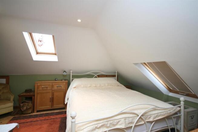 Bedroom...JPG