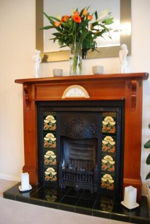 LOUNGE FIREPLACE
