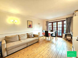 7, Wellington Place, Great North Road, East Finchley, London N2 0PN