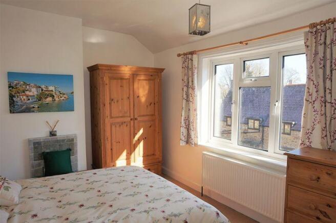Bedroom 1b