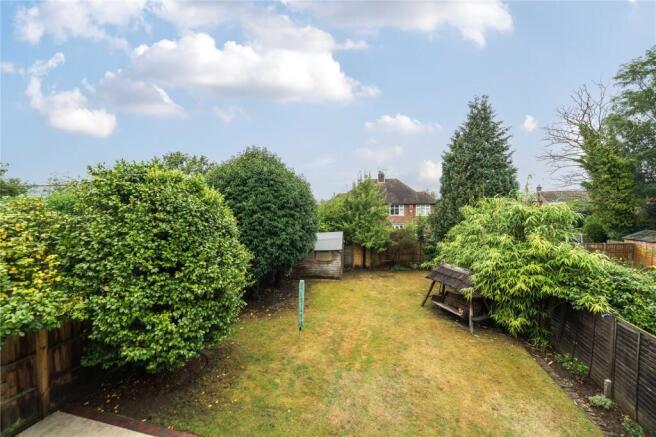 Bowes Road, Walton-On-Thames, KT12 photo 2