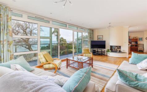 EXCEPTIONAL WATER VISTA - Fishbourne Lane, Ryde