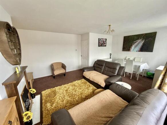 2 bed Apartment for sale Image 10