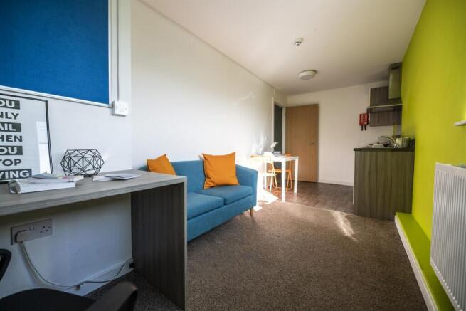 1 bed Apartment to rent Image 6