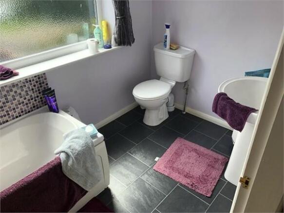 En-Suite Bathroom