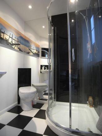 Bedroom 1 en-suite