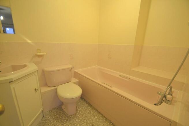 Bed One En-suite