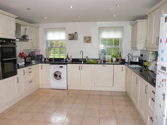 DINING KITCHEN 2ND V