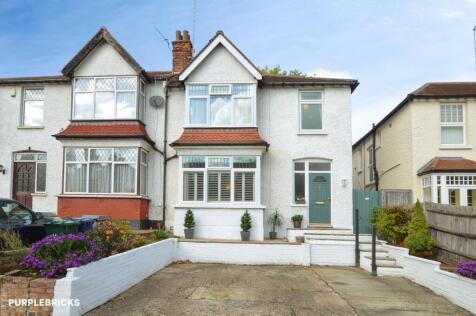 Leicester Road, Barnet, EN5