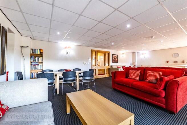 2 bed Apartment for sale Image 11