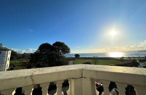 Flat 3, 4, Alexandra Terrace, Exmouth EX8 1BB