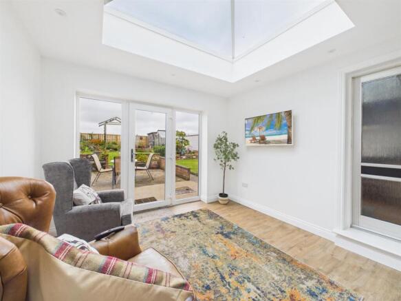 3 bed Detached for sale Image 11