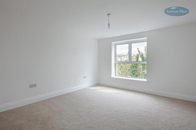 4 bed Detached for sale Image 11