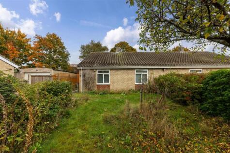 Three Corner Drive, Old Catton