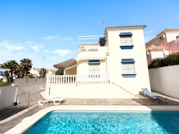 Villamartin Villa with pool