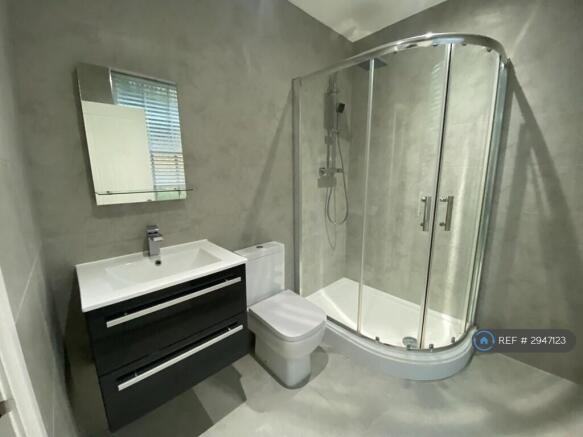 2 bed Flat to rent Image 4