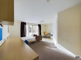 22, Looe Road, Exeter EX4 4BW