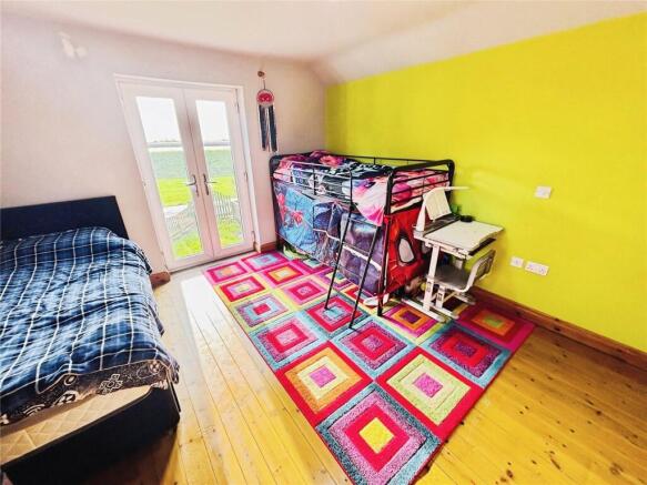 3 bed Semi-Detached for sale Image 9