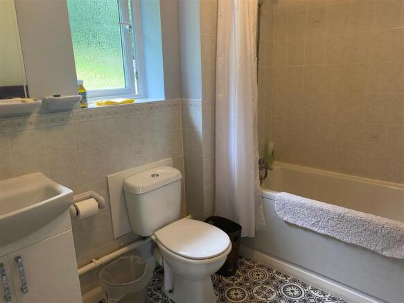 Upstairs Family Bathroom