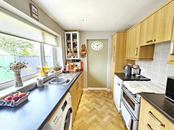 2 bed Semi-Detached Bungalow for sale Image 5