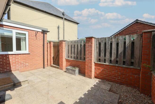 2 bed Semi-Detached Bungalow for sale Image 11