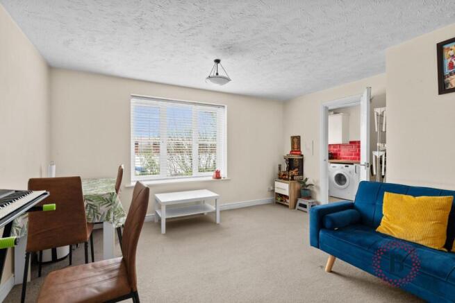 Frances Havergal Close, Leamington Spa photo 4