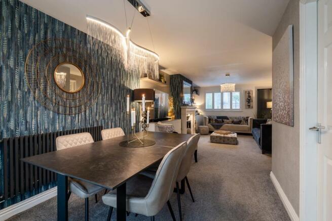 Lounge/Dining Room