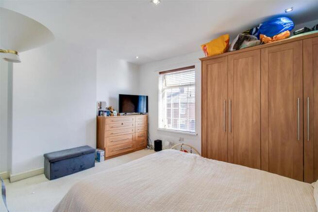 2 bed Terraced for sale Image 6