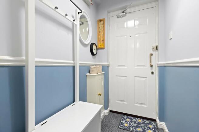 2 bed Flat for sale Image 8