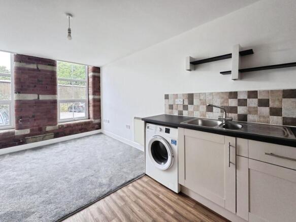 2 bed Apartment for sale Image 5