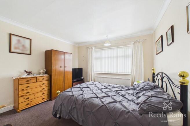 3 bed Semi-Detached for sale Image 6