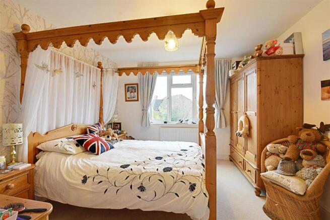 Bedroom 2.jpg
