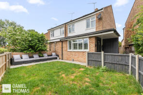 18, Downlands, Waltham Abbey EN9 1UH
