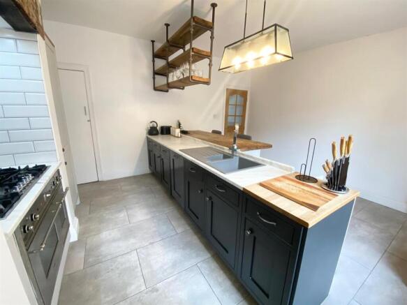 2 bed Terraced for sale Image 5