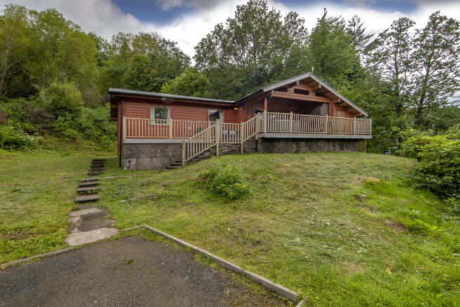 1Z6E0918 carrick Exterior