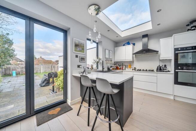 1395726-17-695e8b09eba21