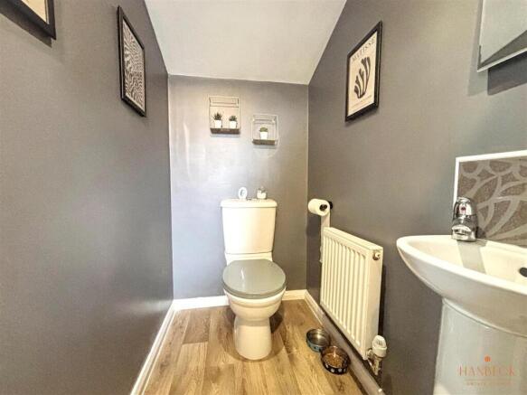 3 bed House for sale Image 8
