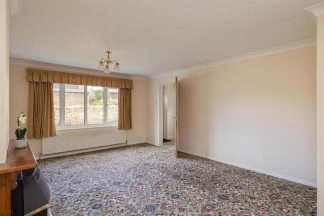 3 bed House for sale Image 8