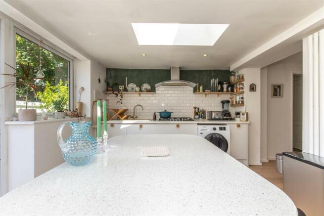 1 Winterbourne Close, Lewes Bn7 1JY-38.jpg