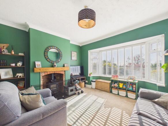 3 bed Semi-Detached for sale Image 2