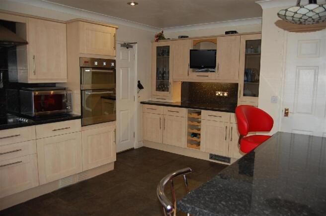 Kitchen: