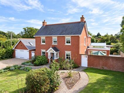 Warborne Lane, Portmore, Lymington, SO41