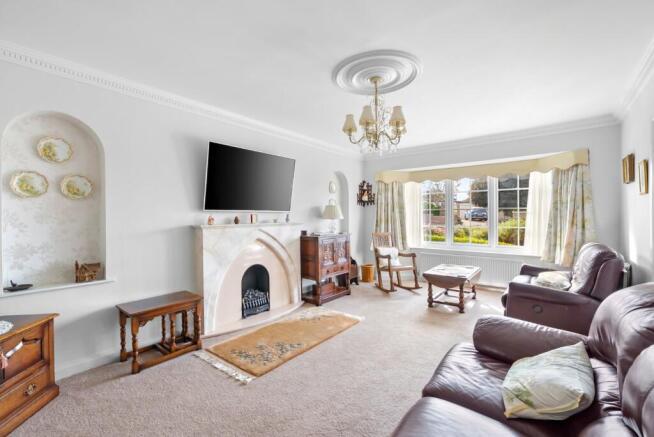 4 bed Bungalow for sale Image 10