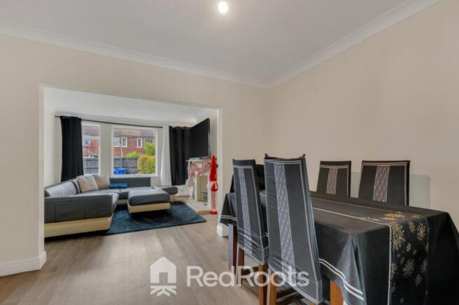3 bed Semi-Detached for sale Image 6