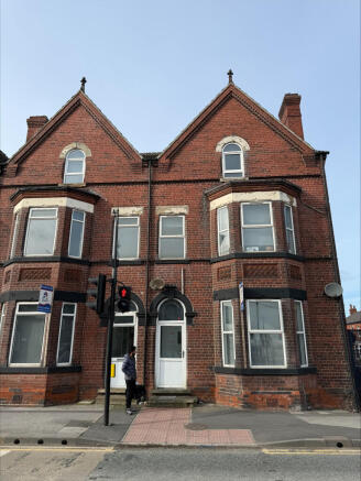 1 bed House Share to rent Image 8