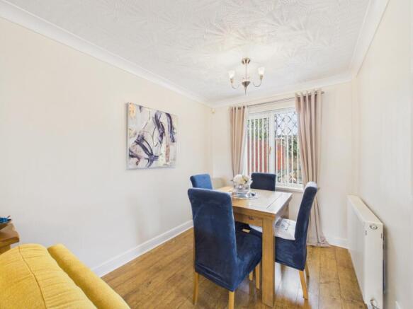 3 bed Semi-Detached for sale Image 6