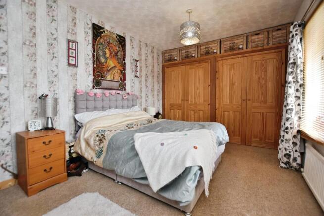 3 bed Semi-Detached for sale Image 9