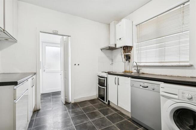 64 Abbey Road, Colliers Wood, SW19 kitchen 1.jpg